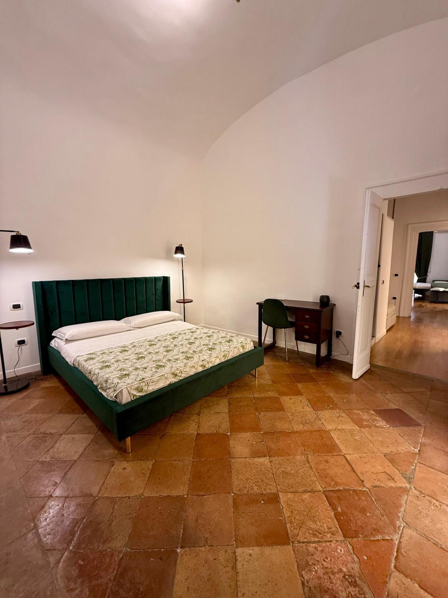 Holiday Houses Napoli เนเปิลส์ ภายนอก รูปภาพ